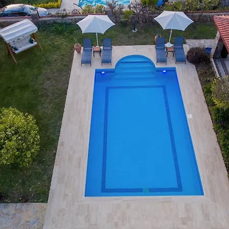 Oludeniz'de Genis Bahceli Villa-awz204 페티예