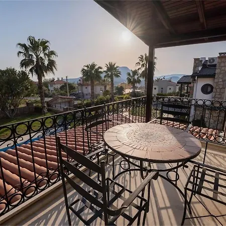 Oludeniz'de Genis Bahceli Villa-awz204 빌라 페티예
