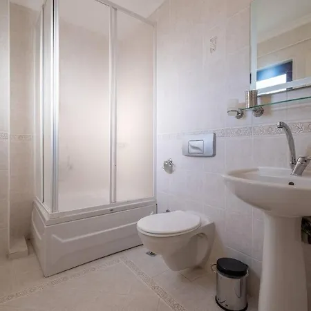 Oludeniz'de Genis Bahceli Villa-awz204 * فتحية