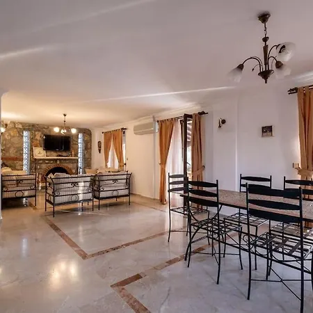 فيلة Oludeniz'de Genis Bahceli Villa-awz204