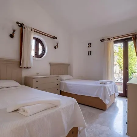 Oludeniz'de Genis Bahceli Villa-awz204 * فتحية